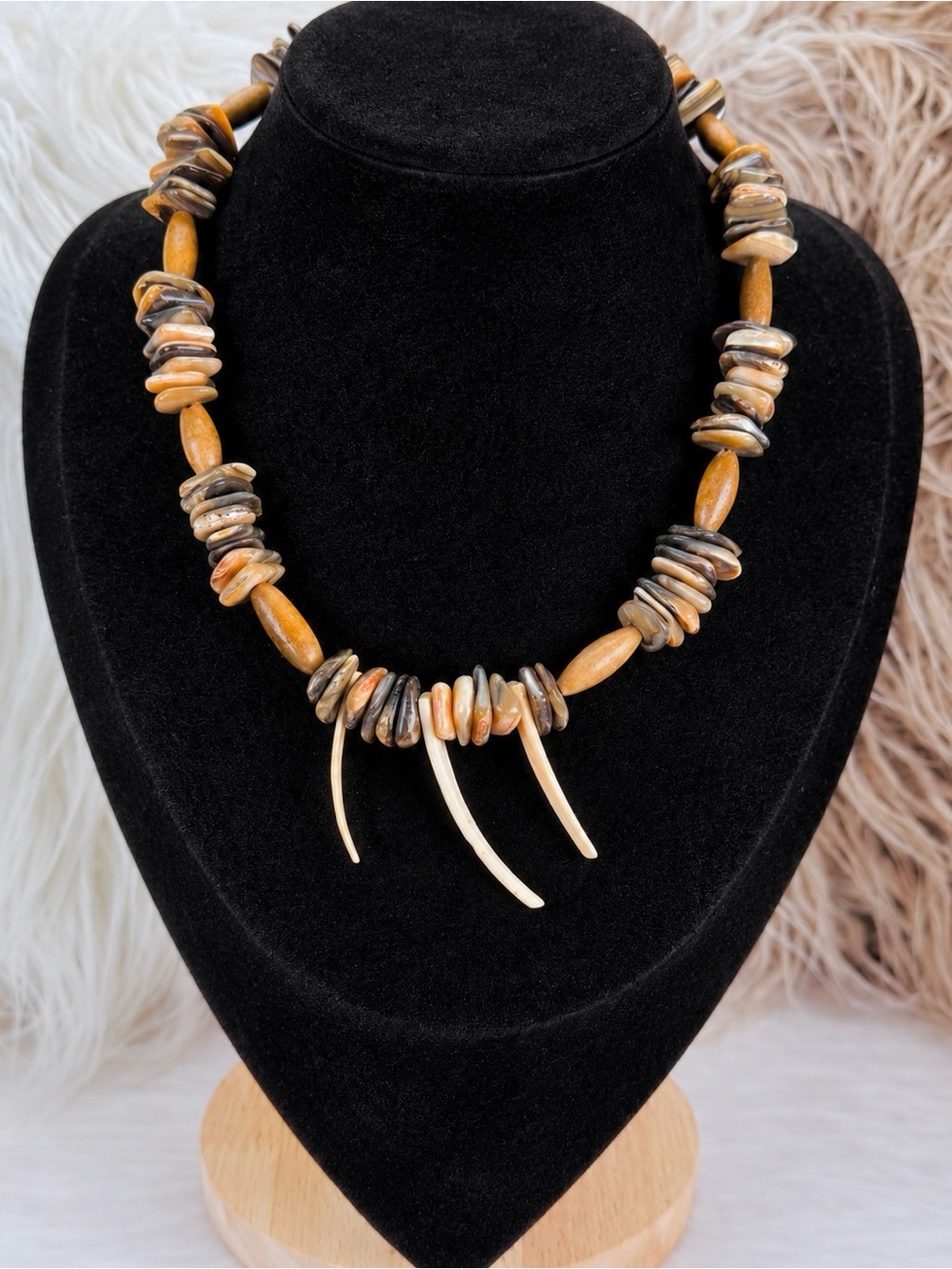 Vintage bohemian island native chic brown beaded necklace